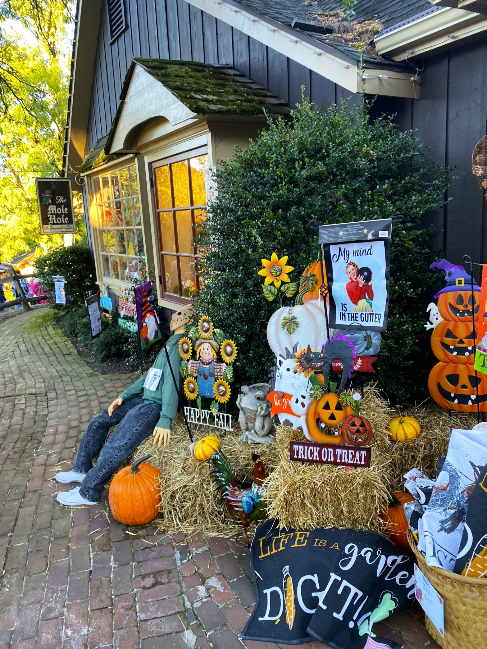 Scarecrows In The Village At Peddler’s Village Northeast Allie